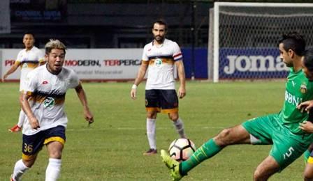 Bhayangkara FC Cukur Persela