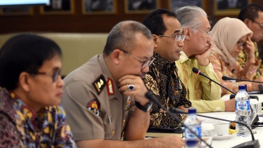 Menhub Ajak Pelaku Usaha Manfaatkan Angkutan Tol Laut