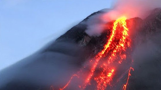 Gunung Agung Siaga Awas, Sejumlah Bandara Lumpuh