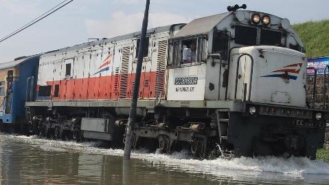 Jalur KA Lintas Tanggulangin-Porong Sidoarjo Ditutup Sementara