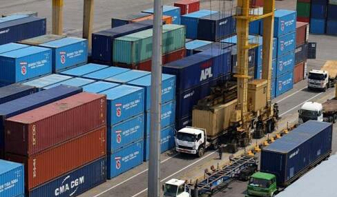Pelindo IV Akan Menambah Sejumlah Alat Berat