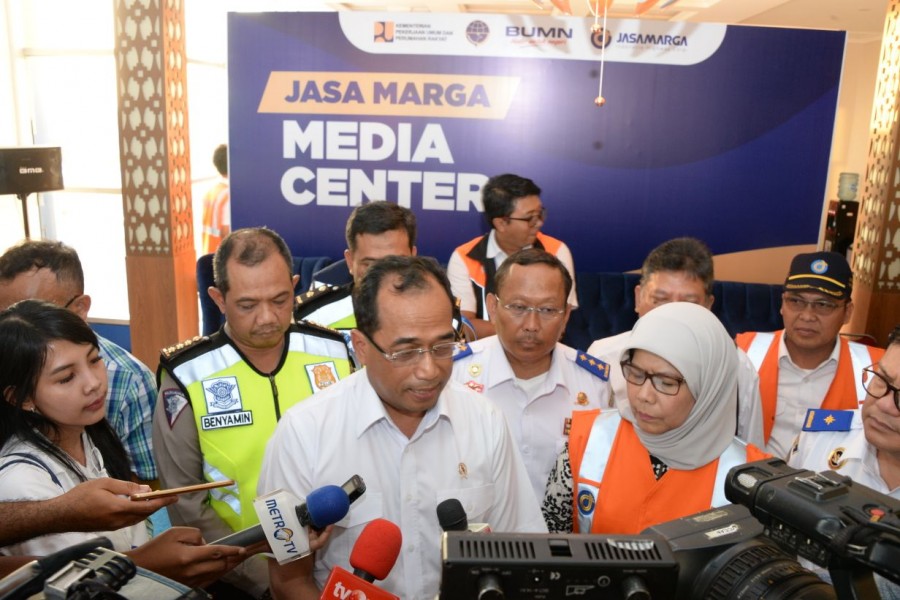 Menhub: H -1 Arus Kendaraan Nataru Lancar