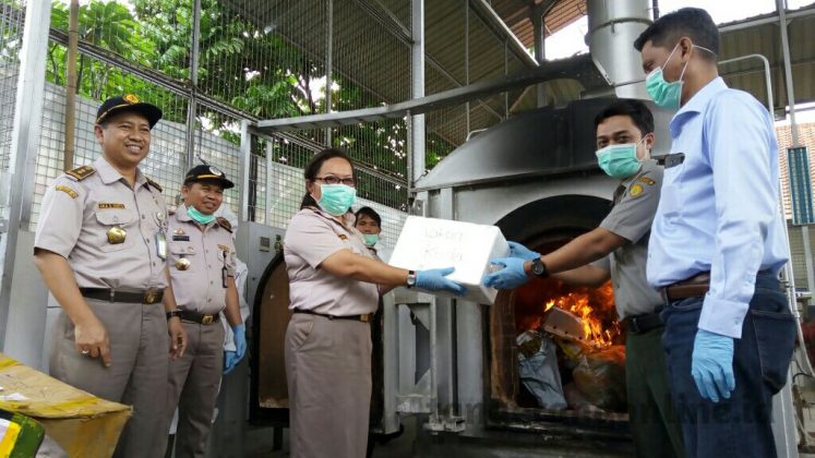 2,2 Ton Komoditi Pertanian Asal Taiwan Dimusnahkan