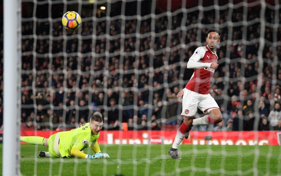 Aubameyang Merapat Dan Cemerlang Di London