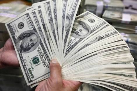 Dolar Melemah Pada Penutupan Awal Pekan