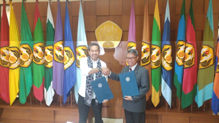 PT AP II Berikan Program Beasiswa Kepada Mahasiswa UNPAD