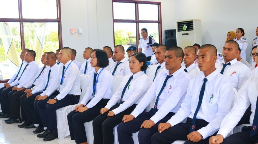 Warga Kepulauan Talaud Dapat Pendidikan Transportasi Udara Gratis