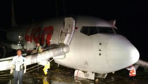 AP II Terjunkan PKP-PK Soetta Evakuasi Badan Pesawat JT 892
