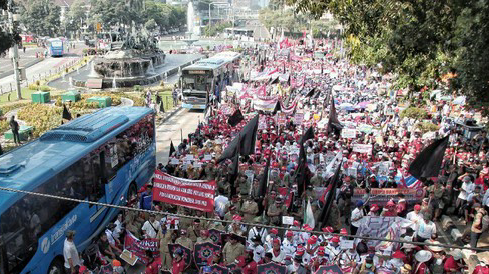 Ribuan Buruh Deklarasikan Dukungan Kepada Capres Prabowo Subianto