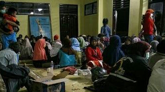 Warga Sekitar Gunung Merapi Terus Mengungsi