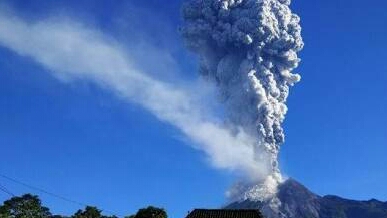 Operator Penerbangan Diminta Waspada Letusan Gunung Merapi