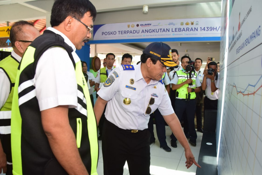 Penumpang Pesawat Diminta Ikuti Peraturan Keselamatan Penerbangan