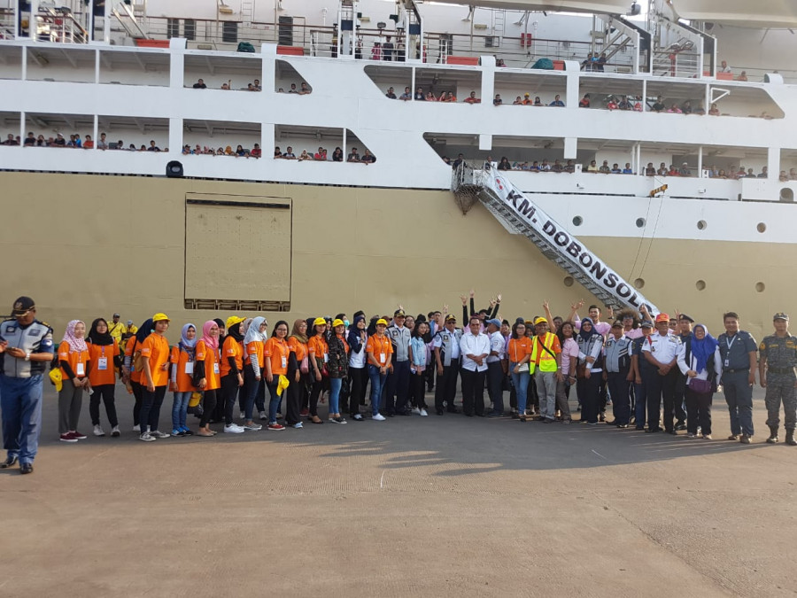 KSOP Pelabuhan Tanjung Emas Lepas Keberangkatan Pemudik Kembali Ke Jakarta