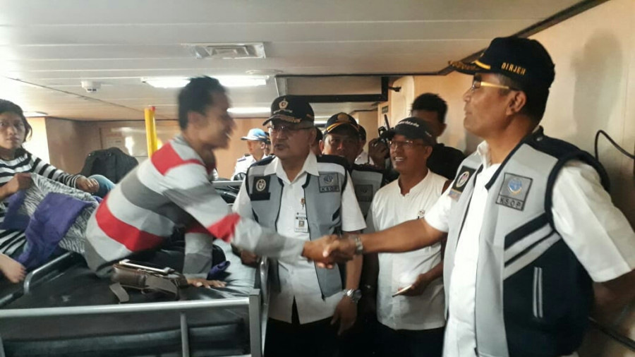 Dirjen Hubla Melepas Tiga Kapal Pengangkut Pemudik Dari Semarang ke Jakarta