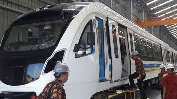 Presiden Jokowi Tinjau Kesiapan Operasional LRT Palembang
