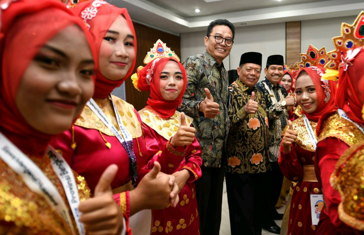 Direktur BTN Dasuki Amsir Lepas Peserta Program SMN