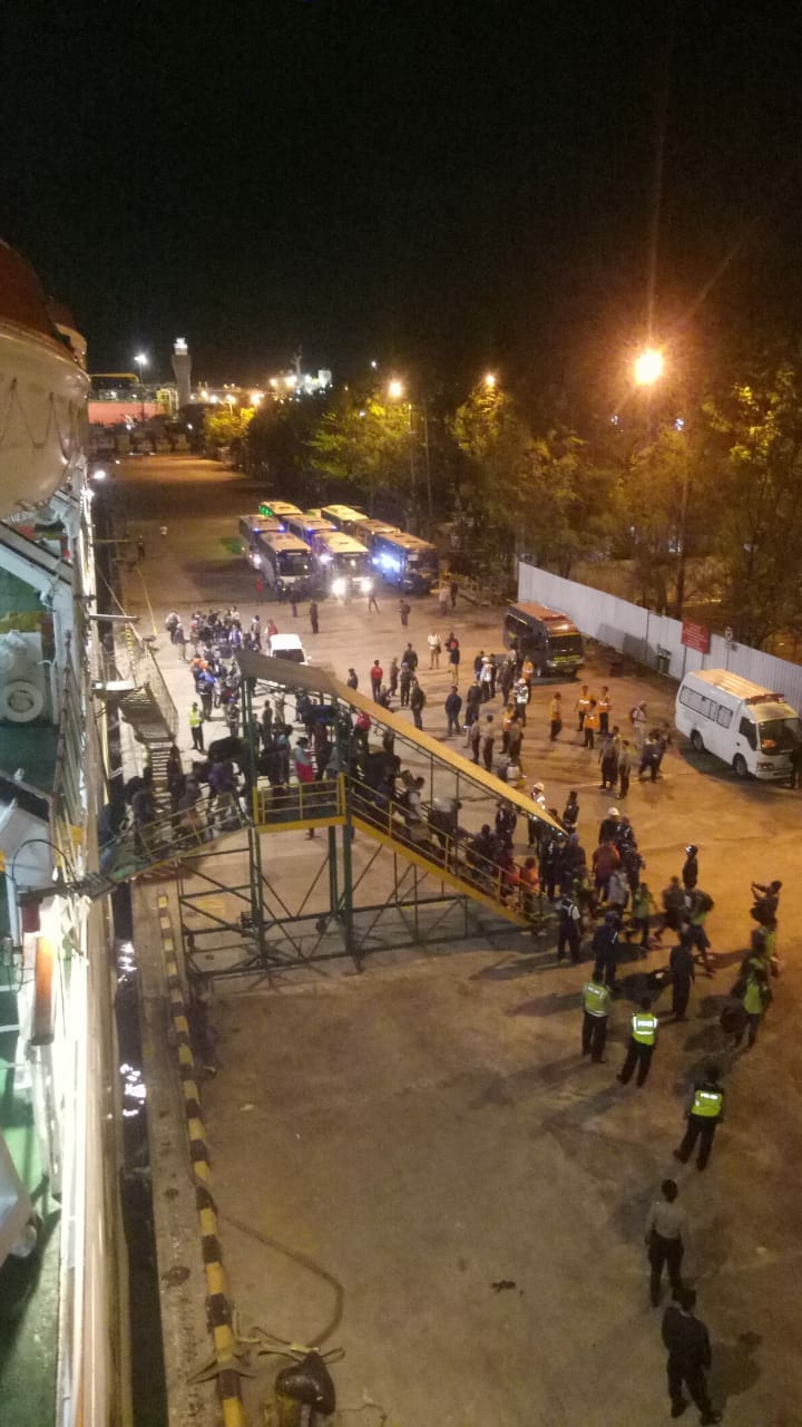 ASDP Evakuasi Wisman dan Warga Yang Terjebak di Gili Trawangan