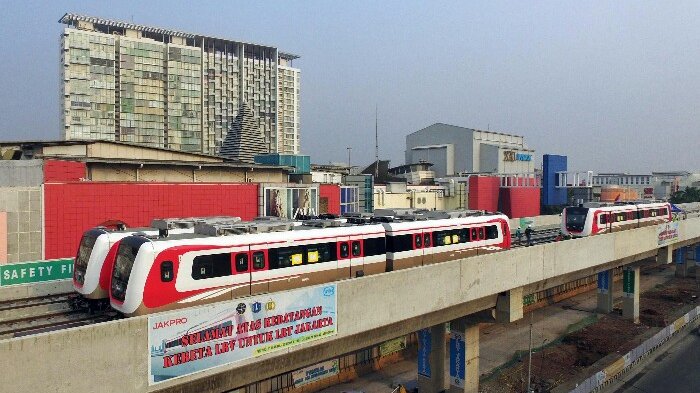  LRT  Jakarta Rute Kelapa  Gading  Velodrom Beroperasi Maret