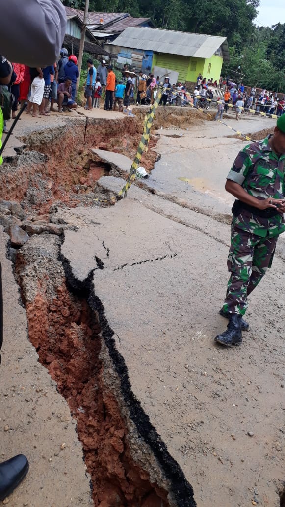 Jalan Poros Kendari-Konawe - Kolaka Terputus