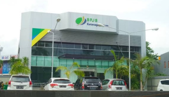 Defisit Rp28 T, Tunjangan dan Bonus Direksi Dan Dewas BPJS Justru Naik