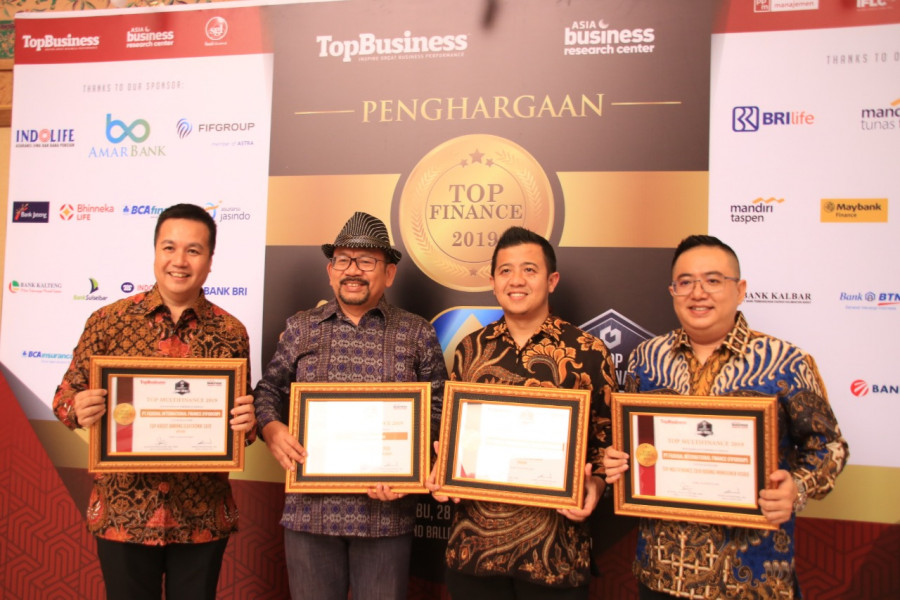 FIFGROUP Raih 5 Penghargaan Bergensi TOP Multifinance 2019