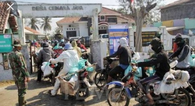Bersama TNI/ Polri Dan Masyarakat, PHE ONWJ Bersihkan Rumah Warga Cemara Jaya