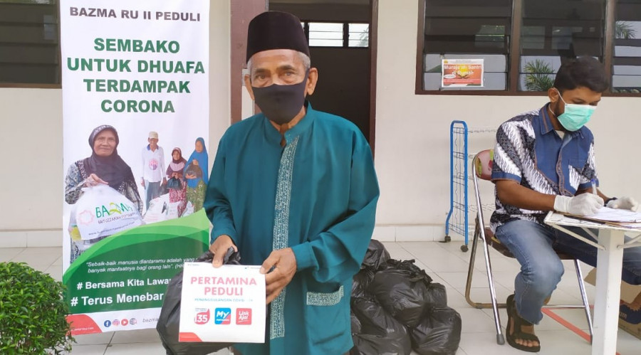 Zakat Pegawai RU II Dumai Disalurkan Dalam Bentuk Paket Sembako ke Masyarakar di 18 Desa di Riau