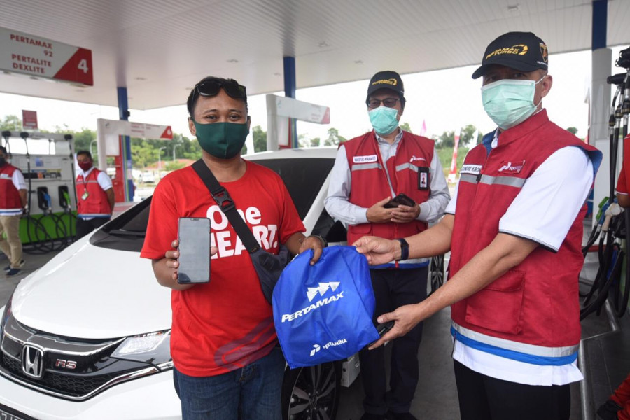 Jelang Lebaran, Komisaris dan Direksi Pertamina Kompak Sapa Pelanggan