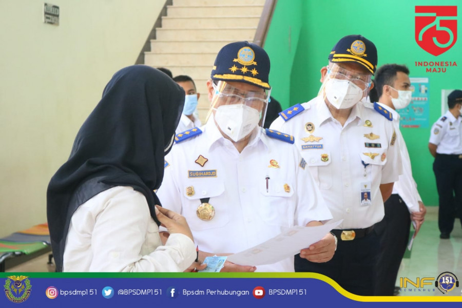 Mulai Minggu Pagi, Kendaraam Sumbu 3 Atau Lebih Dilarang Masuk Tol Mulai Jatim Sampai Jakarta