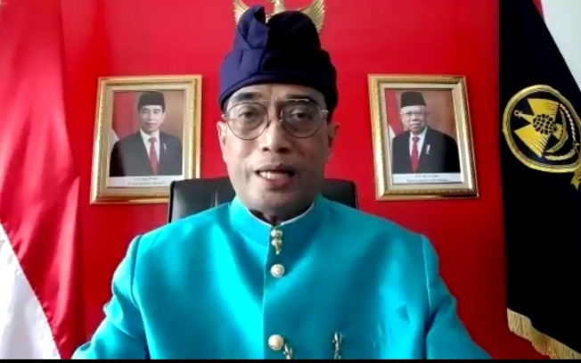 Masuki New Normal, Menhub Budi Karya Ajak Masyarakat Tidak Takut Naik Angkutan Umum