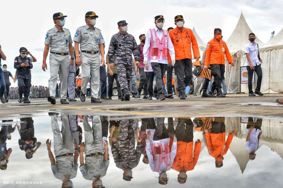 Menhub Budi Karya Tegaskan Komando SAR Gabungan Dalam Kasus SJ182 Basarnas