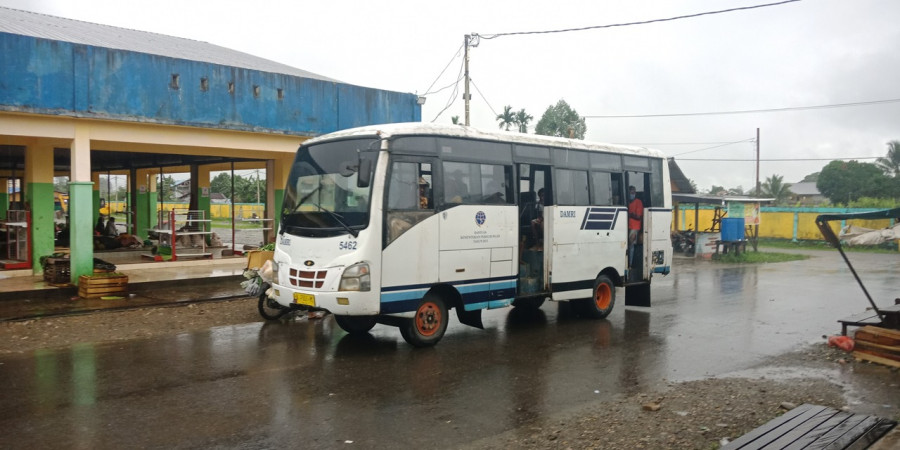 Bus Keperintisan Masih Merintih