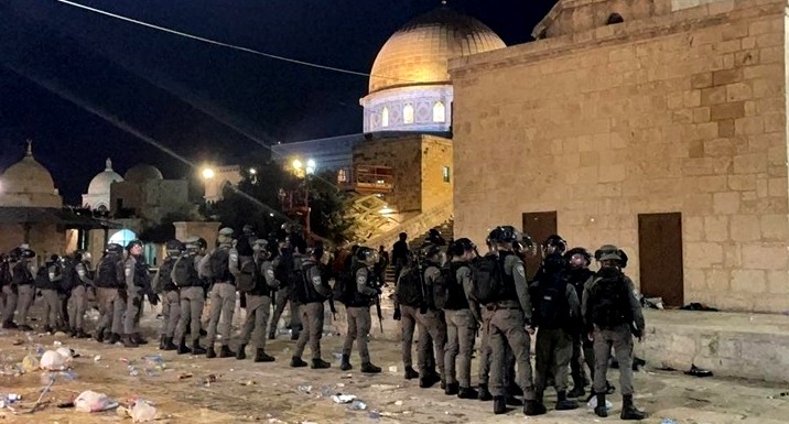 Polisi Israel Serang Al Aqsa, 205 Jemaah yang Sedang Taraweh Terluka