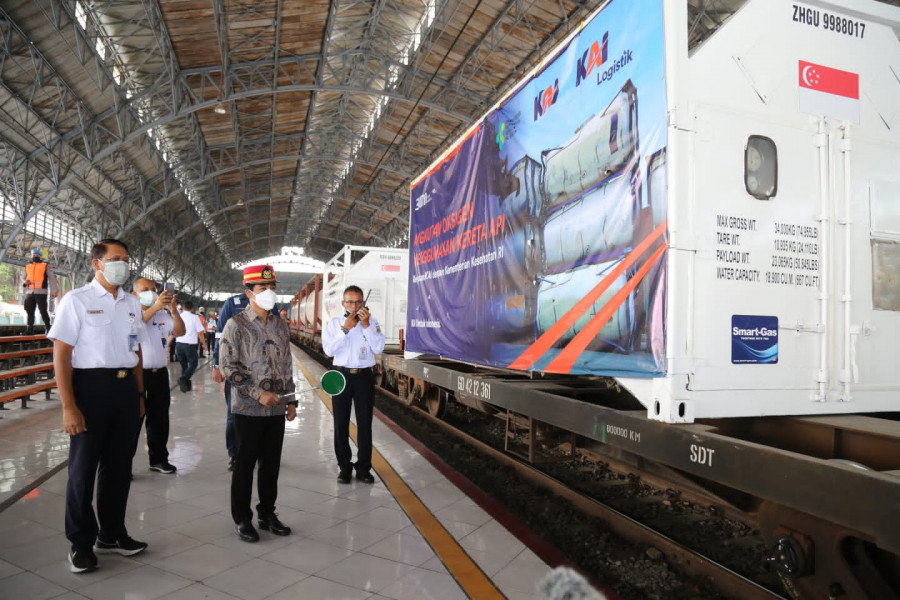 80 Ton Oksigen Diangkut Gratis KAI Dari Stasiun Tanjung Priok Menuju Surabaya