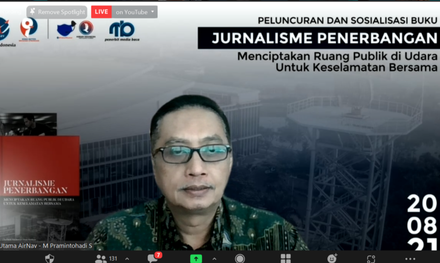 Dirut Airnav Indonesia M. Pramintohadi Luncurkan Buku Jurnalisme Penerbangan Secara Daring