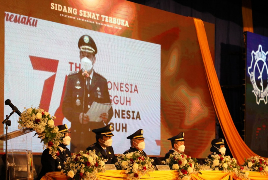 Plt Kepala BPSDM Dr.Antoni Arif Priadi Wisuda 231 Perwira Transportasi PKTJ Tegal