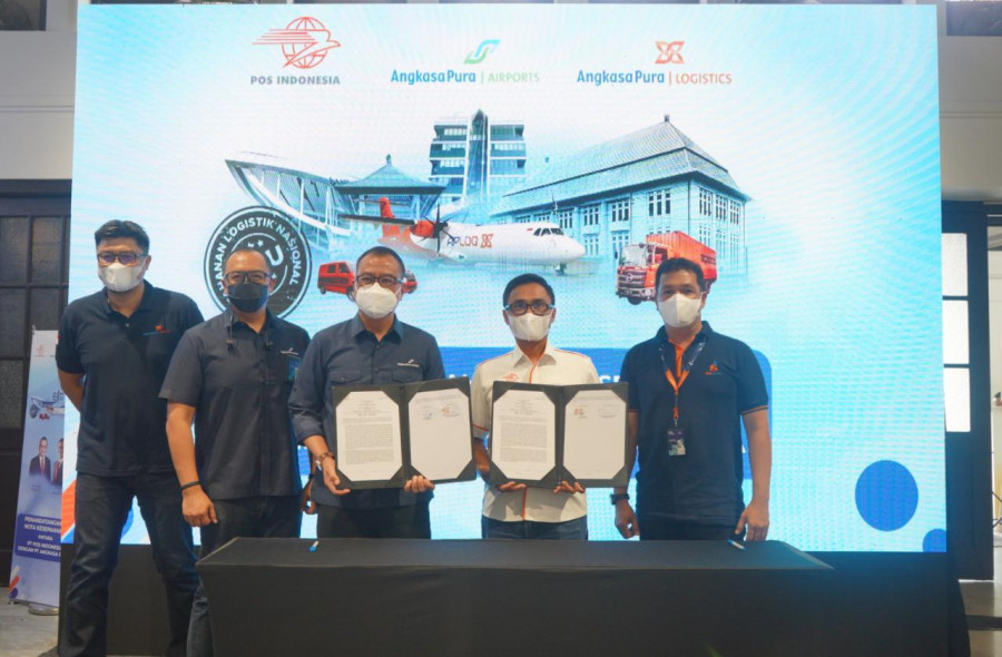 Angkasa Pura I & Pos Indonesia Teken MoU Tingkatkan Layanan Logistik