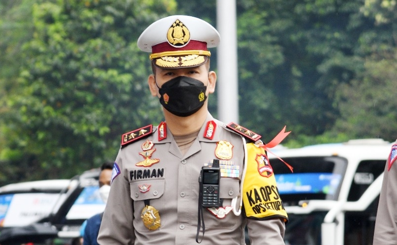Pengendara Sepeda Motor Pakai Sandal Jepit, Tidak Ada Tilang : Berikut Penjelasan Kakorlantas