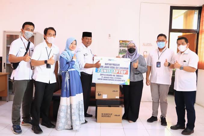 KCU Bandara Soekarno-Hatta Salurkan Bantuan ke Kantor Kecamatan dan SMPN 3 Kosambi