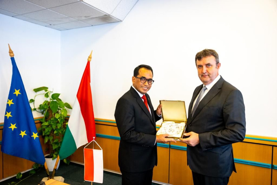 Inilah Pembicaraan Menhub Budi Dengan Menteri Inovasi dan Teknologi Hungaria
