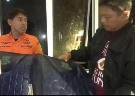 Ditemukan Tiga Benda Bertuliskan Polisi Udara Diduga Jok Helikopter Yang Hilang Kontak