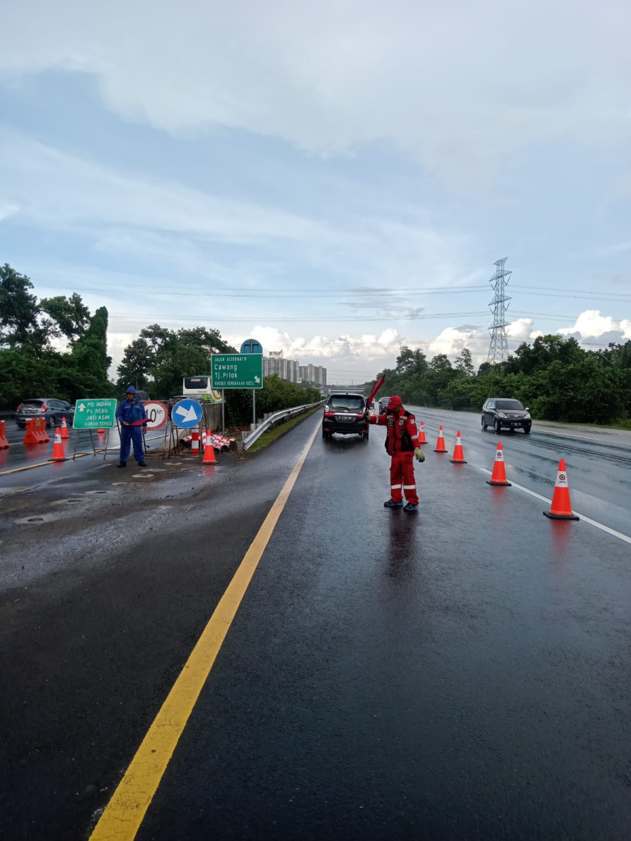 Tol Jagorawi Arah Ciawi Diberlakukan Sistem Contraflow