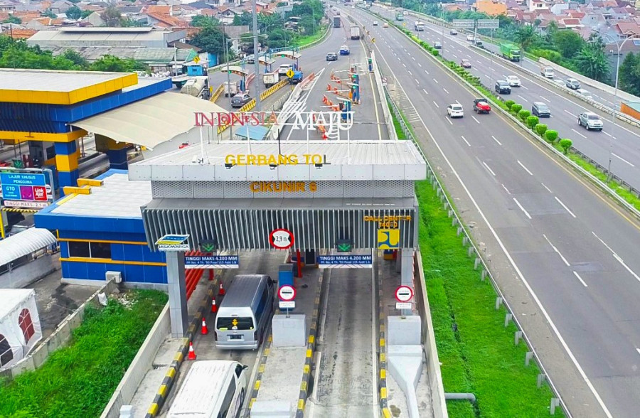 Gerbang Tol Cikunir 6 Mulai Dipadati Kendaraan