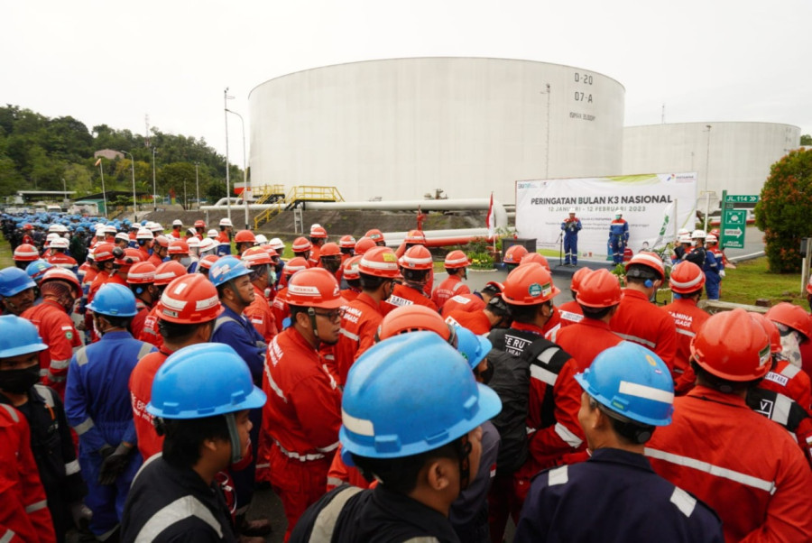 Ribuan Pekerja Pertamina Turun ke Jalan Sekitar Kilang di Balikpapan