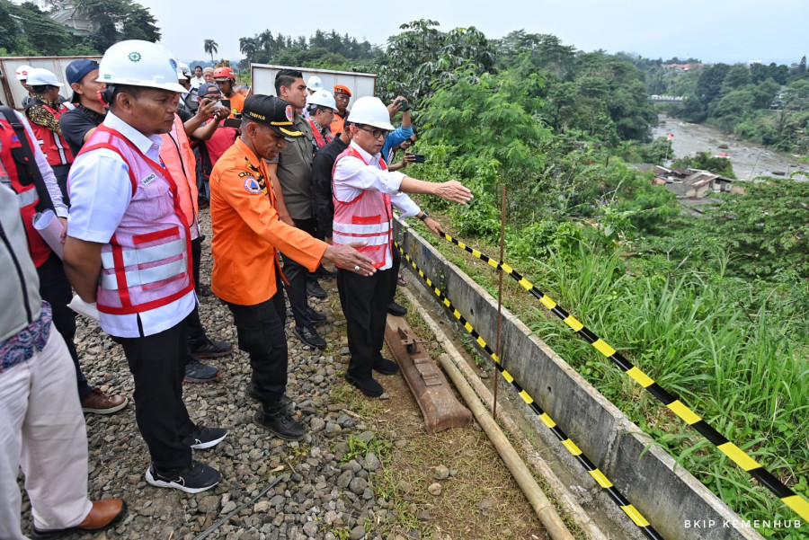 Jalur KA Bogor -Sukabumi Berangsur Pulih, Tapi Korban Masih Dipengungsian dan RS