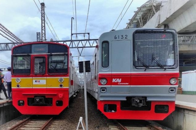 INKA Belum Bisa Penuhi Dalam Waktu Dekat, KAI Commuterline Akhirnya Beli KA Bekas