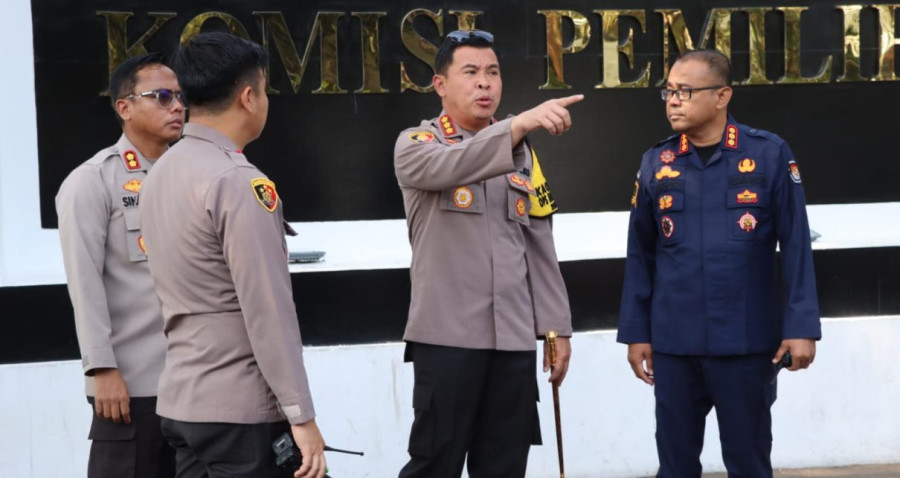 Ribuan Personil Disiagakan Mengamankan Pengundian Nomor Urut Capres – Cawapres Di Gedung KPU RI