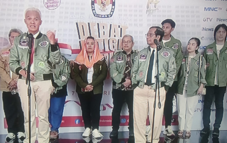 Hindari Konflik kepentingan Mahfud MD Siap-Siap Mundur Dari Kabinet Jokowi, Bagaimana Paslon Lainnya ......
