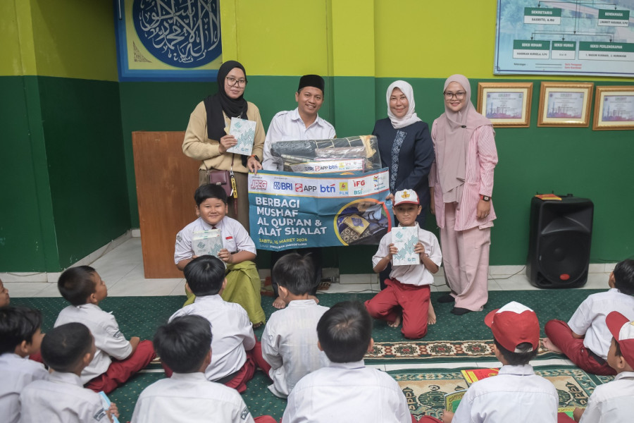 Berbagi Mushaf di Bulan Suci Ramadhan 