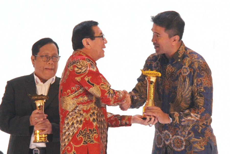 Dirut BTN Meraih Nusantara Award